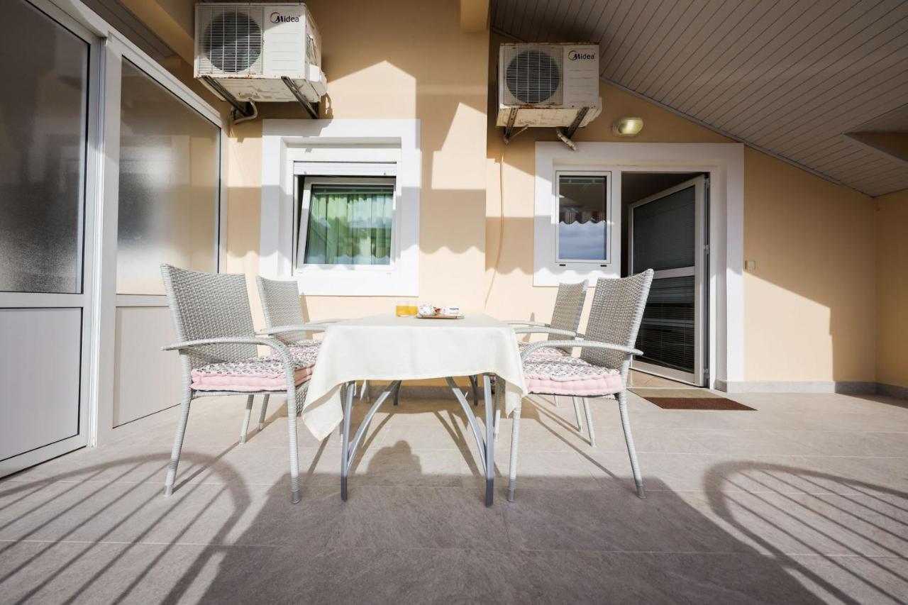 Apartments Mira 扎达尔 外观 照片