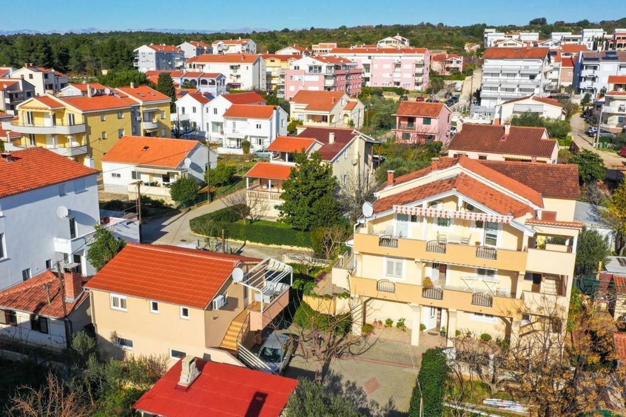 Apartments Mira 扎达尔 外观 照片