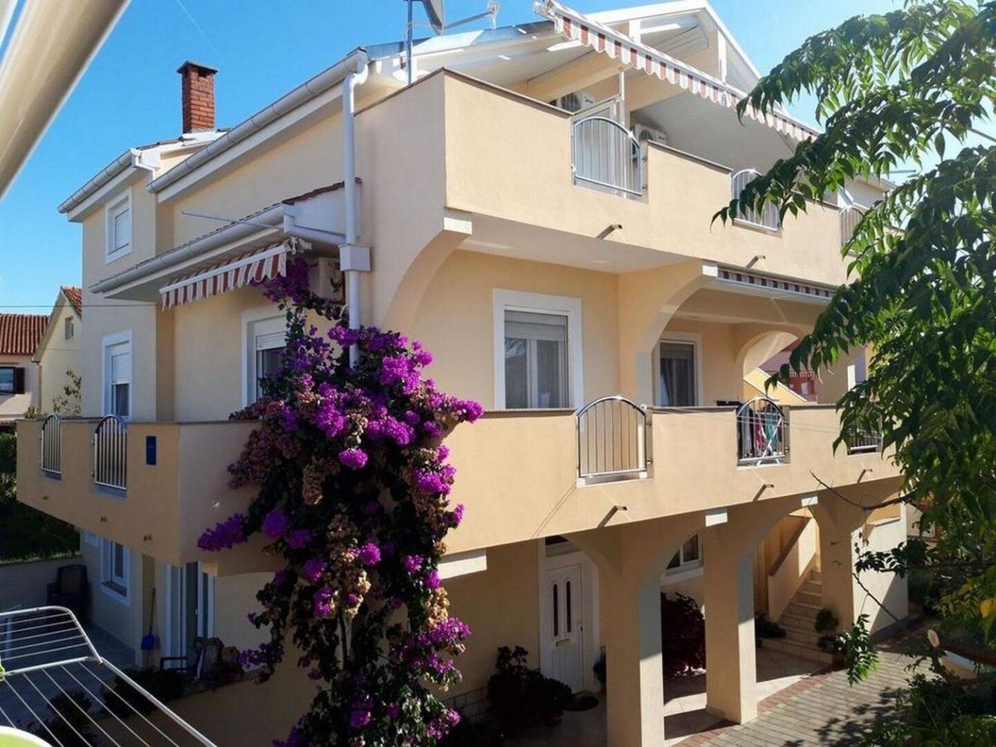 Apartments Mira 扎达尔 外观 照片