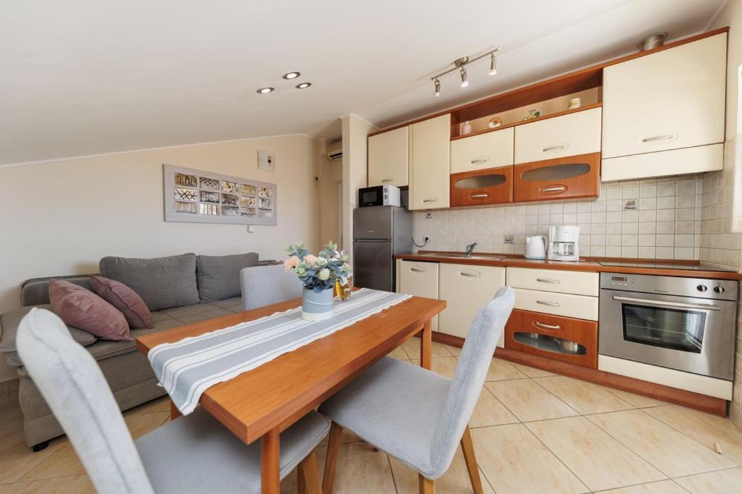 Apartments Mira 扎达尔 外观 照片