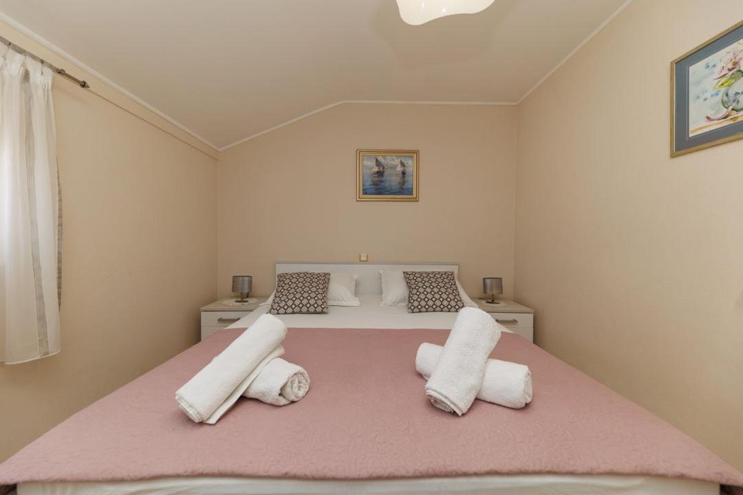 Apartments Mira 扎达尔 外观 照片