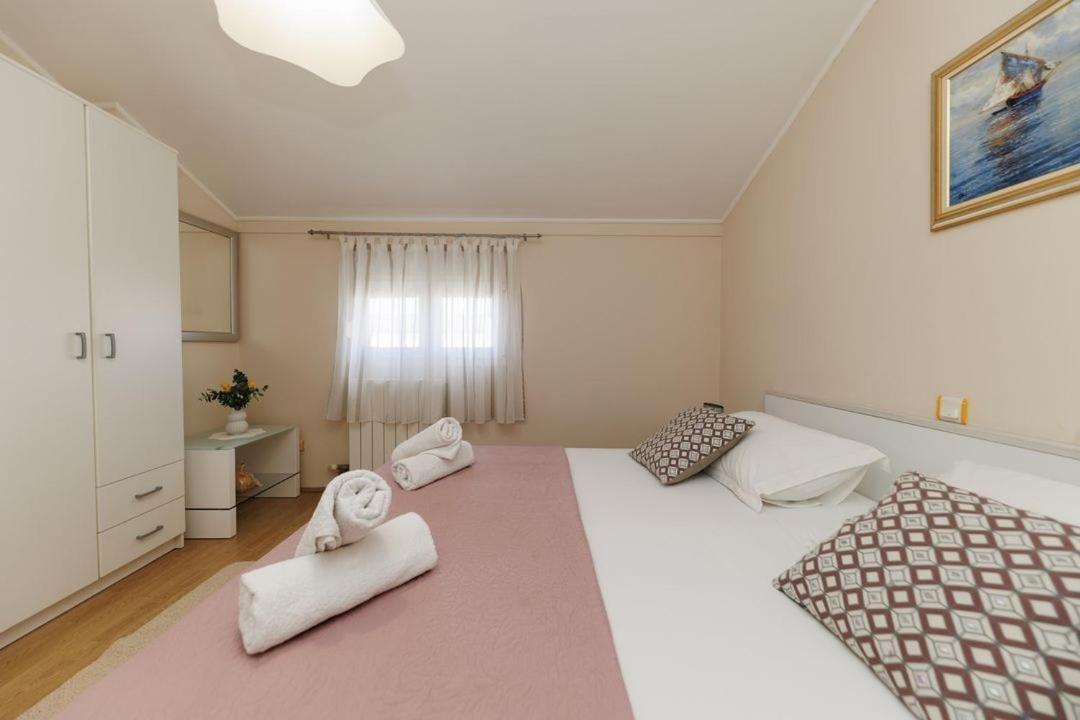 Apartments Mira 扎达尔 外观 照片